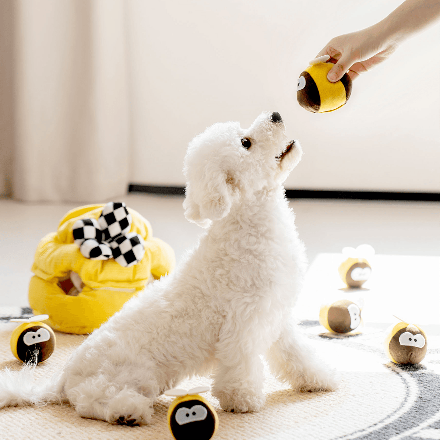 Enrich your pet's playtime with Mewoo Honey Hound Snuffle Toy! Crafted for dogs and cats, these Interactive Toys offer engaging fun. Stimulate their senses and provide endless entertainment. Elevate playtime with quality and excitement. Discover Mewoo Honey Hound Snuffle Toy for a joyful pet experience!