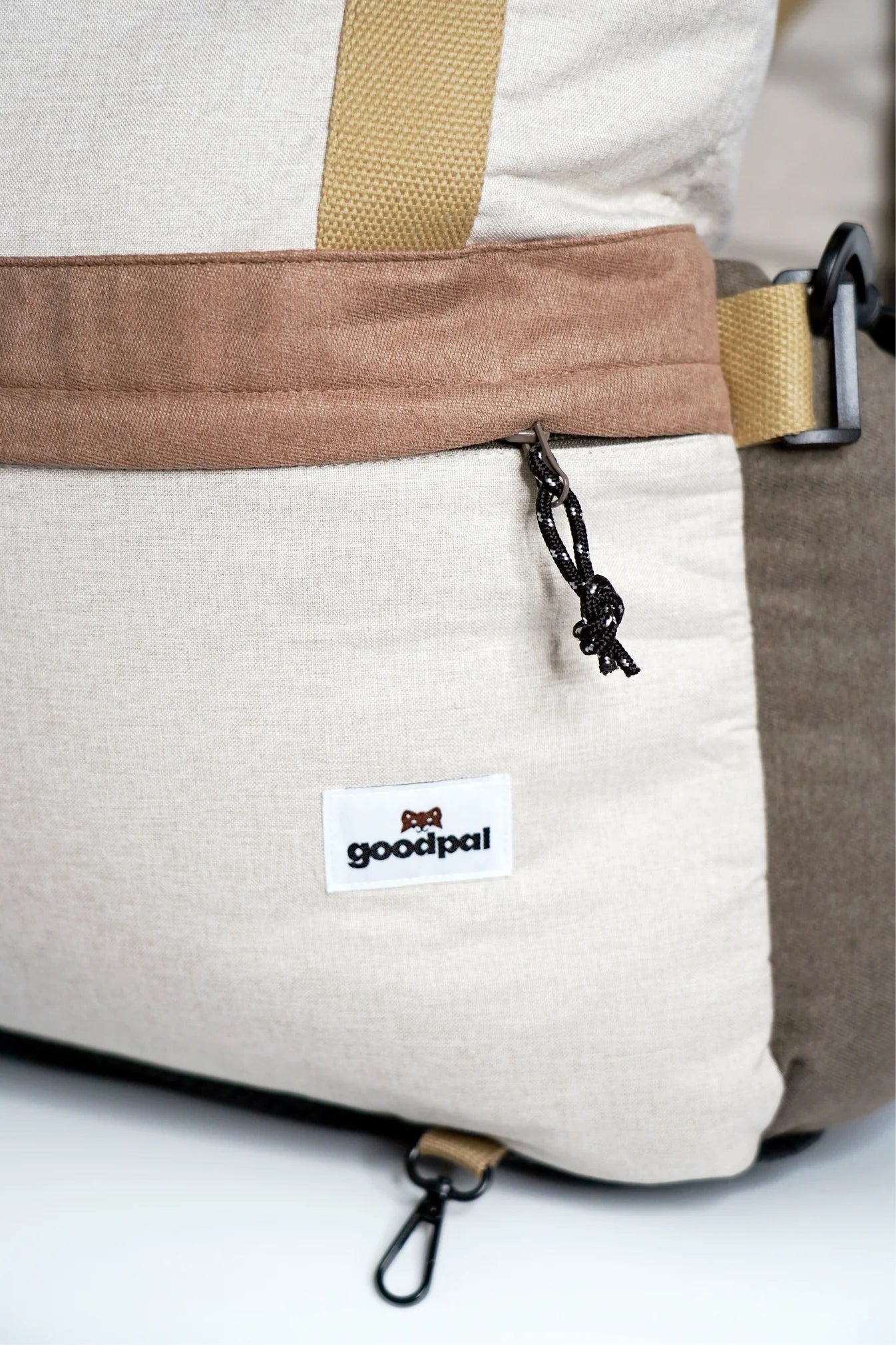 The GoodPal - Pawssenger CarSeat